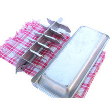 Load image into Gallery viewer, Vintage Vintage Aluminum Lever Lift Ice Tray
